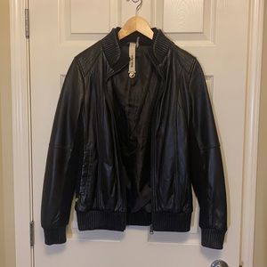 Soia & Kyo knit trim genuine 100 % leather coat size medium